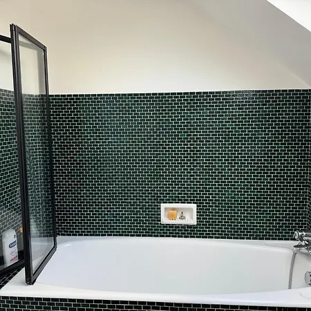 Elegante 5 - 24h Du Mans - Piscine Chauffee & Garage 度假居 *